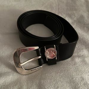 Michael Kors leather belt never worn